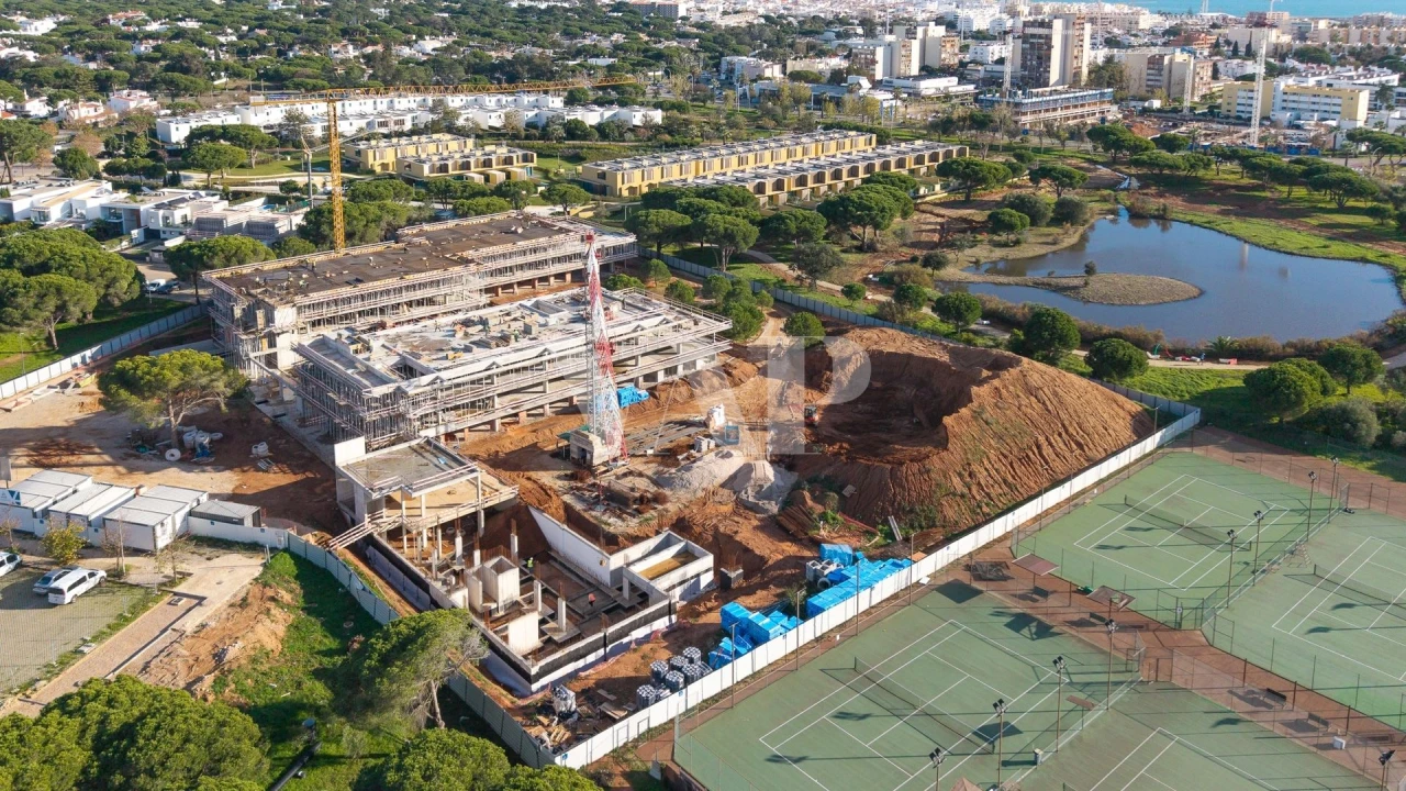 Apartamento T3 para Venda em Quarteira Foto 25