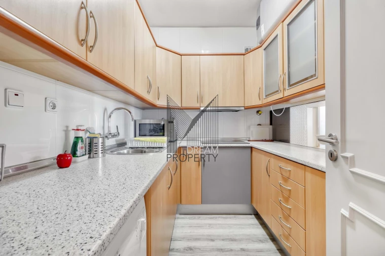 Apartamento T2 para Arrendamento em Quarteira Foto 10