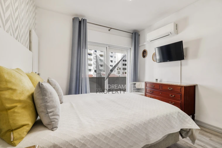 Apartamento T2 para Arrendamento em Quarteira Foto 6