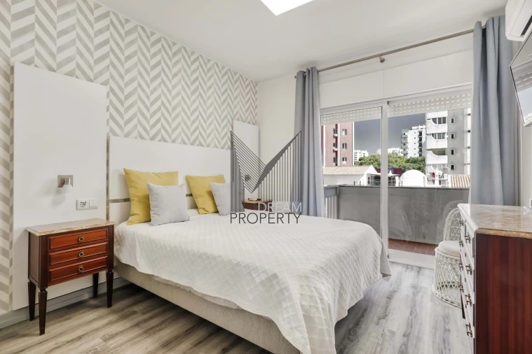 Apartamento T2 para Arrendamento em Quarteira Foto 18