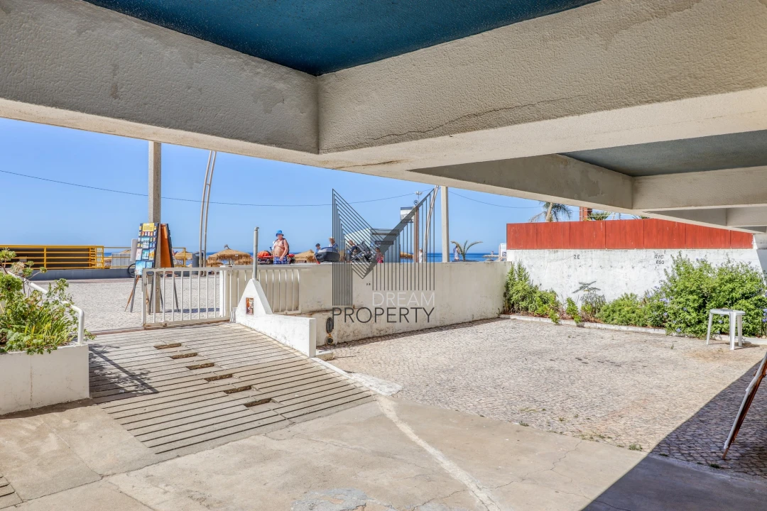 Apartamento T2 para Arrendamento em Quarteira Foto 32