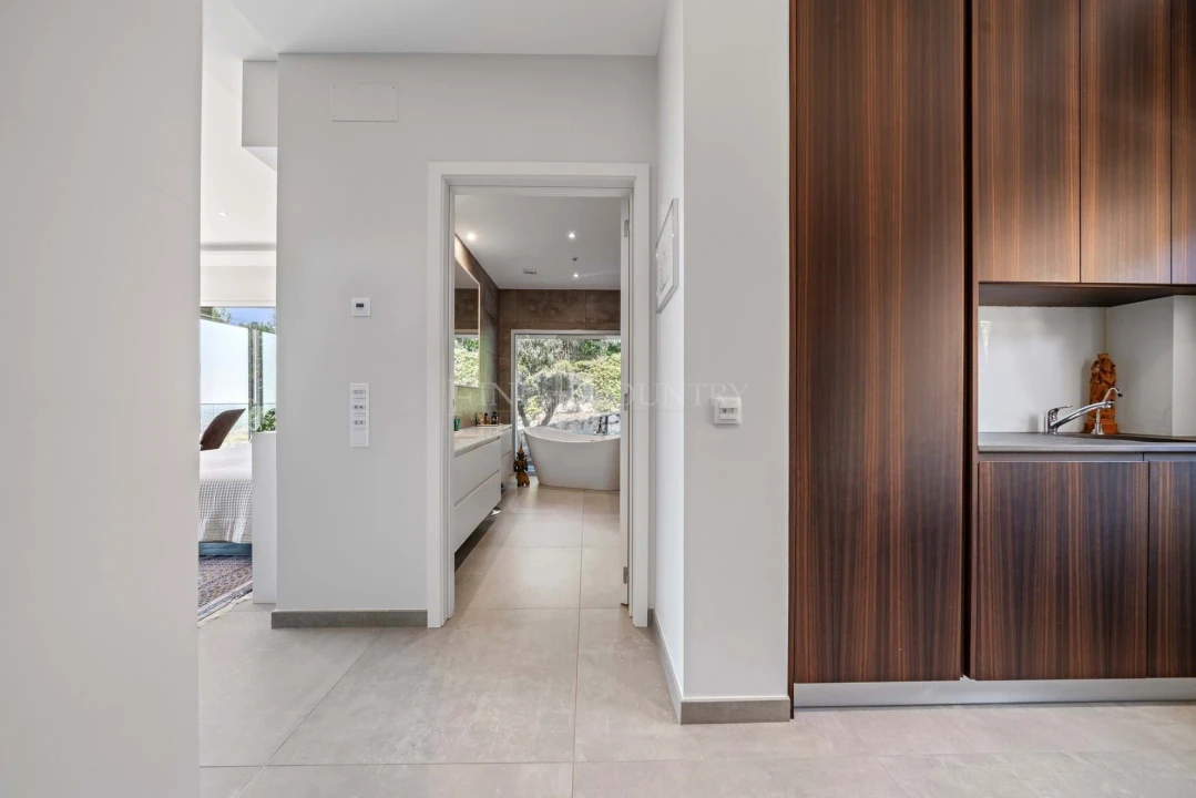 Moradia T3 para Venda em Santa Barbara de Nexe Foto 6