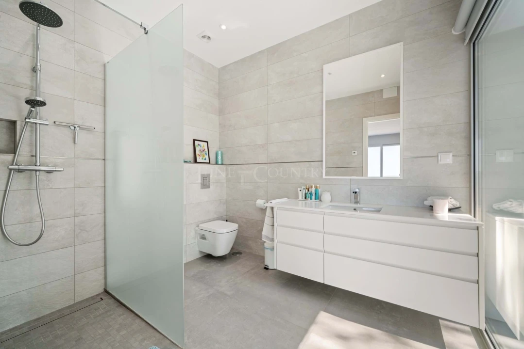 Moradia T3 para Venda em Santa Barbara de Nexe Foto 28