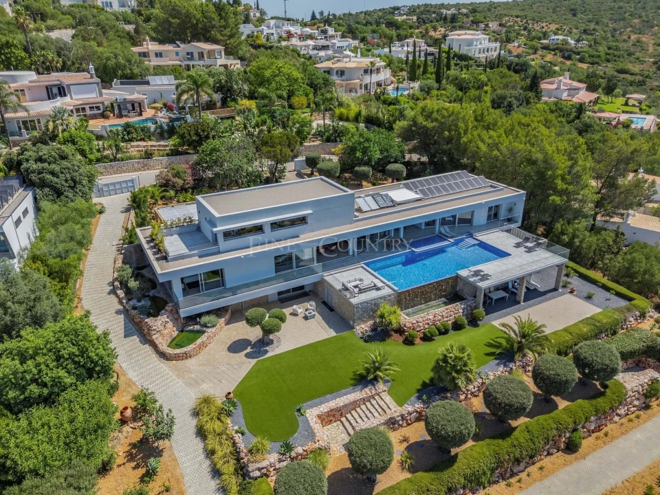 Moradia T3 para Venda em Santa Barbara de Nexe Foto 87