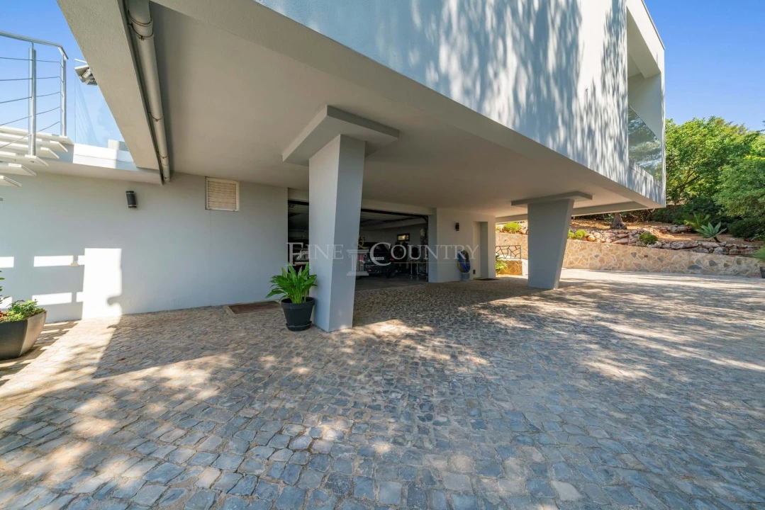 Moradia T3 para Venda em Santa Barbara de Nexe Foto 66