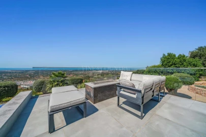 Moradia T3 para Venda em Santa Barbara de Nexe