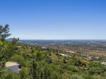 Moradia T3 para Venda em Santa Barbara de Nexe