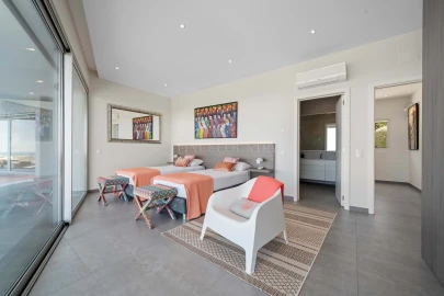 Moradia T3 para Venda em Santa Barbara de Nexe