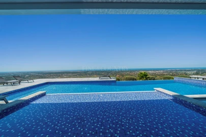 Moradia T3 para Venda em Santa Barbara de Nexe