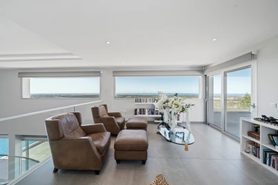 Moradia T3 para Venda em Santa Barbara de Nexe