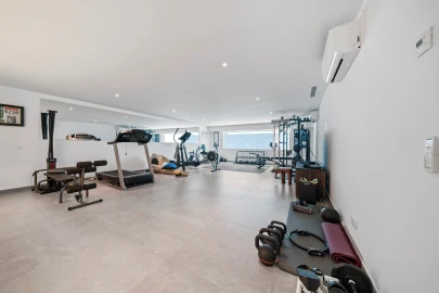 Moradia T3 para Venda em Santa Barbara de Nexe