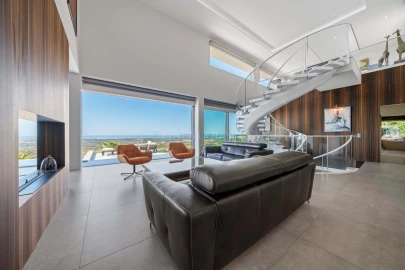 Moradia T3 para Venda em Santa Barbara de Nexe