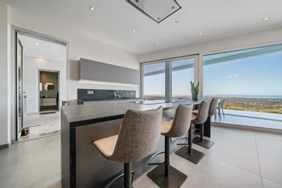 Moradia T3 para Venda em Santa Barbara de Nexe