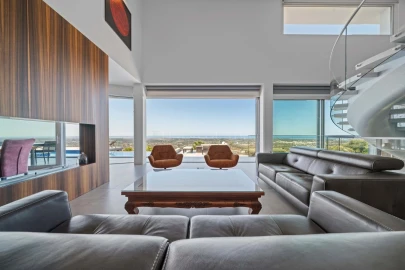 Moradia T3 para Venda em Santa Barbara de Nexe