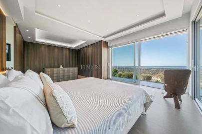 Moradia T3 para Venda em Santa Barbara de Nexe