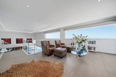 Moradia T3 para Venda em Santa Barbara de Nexe