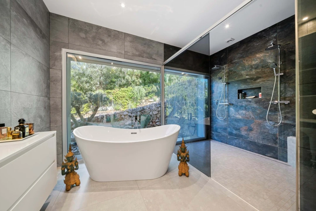 Moradia T3 para Venda em Santa Barbara de Nexe Foto 9