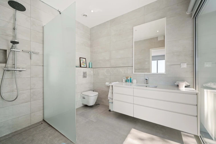 Moradia T3 para Venda em Santa Barbara de Nexe Foto 28