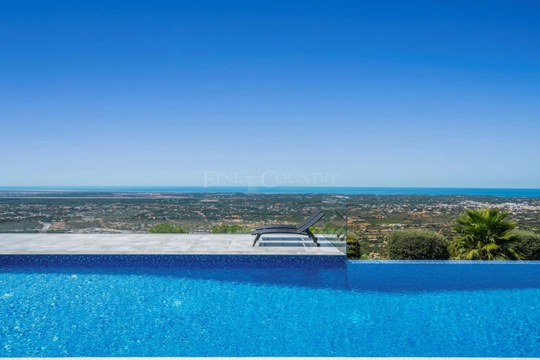 Moradia T3 para Venda em Santa Barbara de Nexe Foto 78