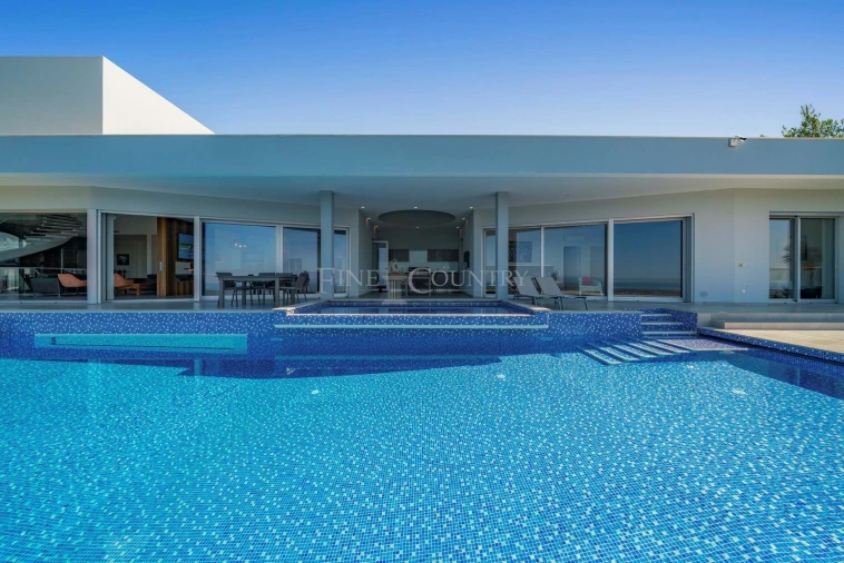 Moradia T3 para Venda em Santa Barbara de Nexe Foto 50