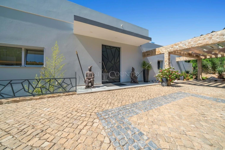 Moradia T3 para Venda em Santa Barbara de Nexe Foto 69