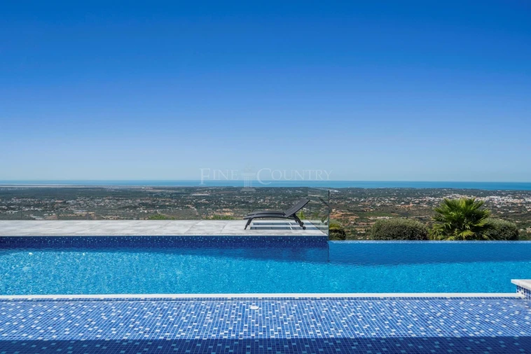 Moradia T3 para Venda em Santa Barbara de Nexe Foto 77