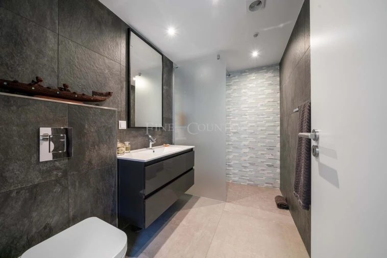 Moradia T3 para Venda em Santa Barbara de Nexe Foto 60