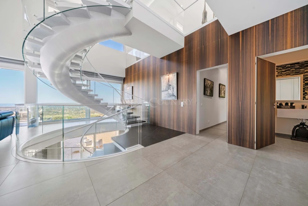 Moradia T3 para Venda em Santa Barbara de Nexe Foto 3