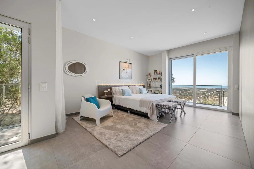 Moradia T3 para Venda em Santa Barbara de Nexe Foto 27