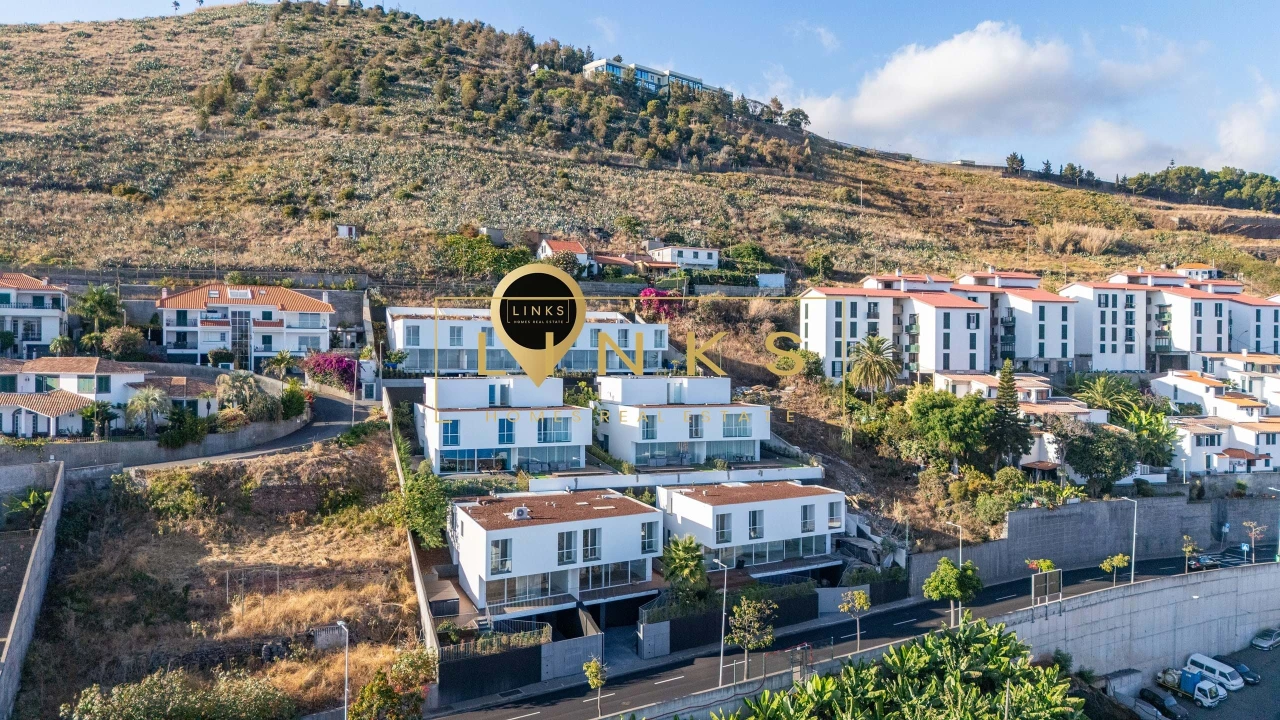 Moradia T3 para Venda em São Martinho Foto 1