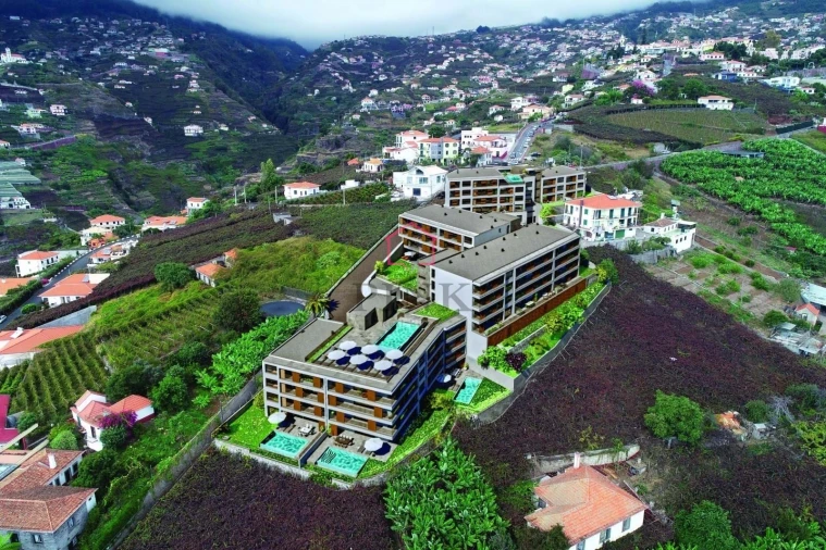Apartamento T3 para Venda em Estreito de Camara de Lobos Foto 3