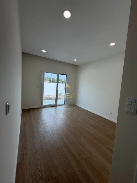 Moradia T4 para Venda em Quinta do Anjo
