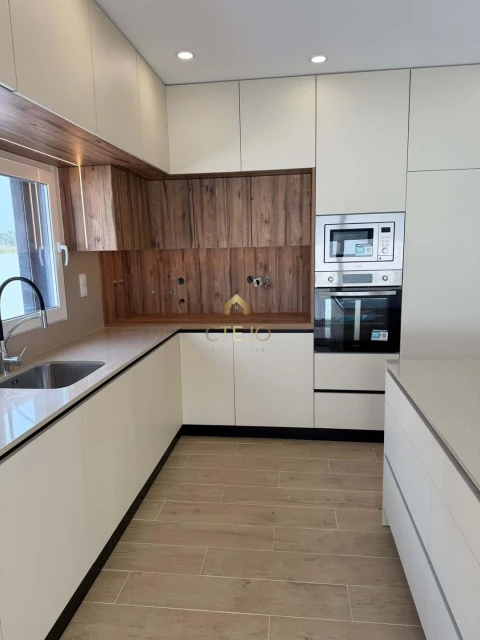 Moradia T4 para Venda em Quinta do Anjo