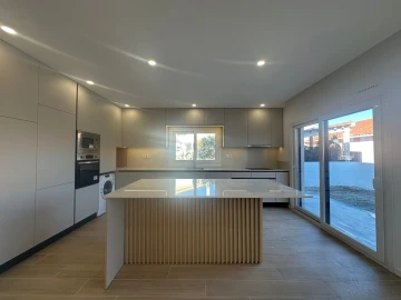 Moradia T4 para Venda em Quinta do Anjo