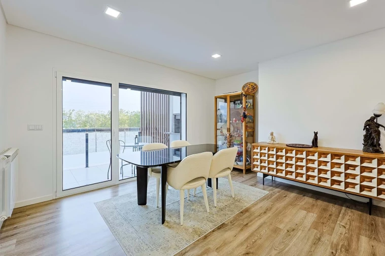 Apartamento T2 para Venda em Marinha Grande Foto 3