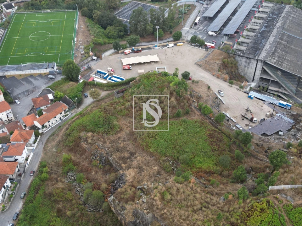 Terreno para Venda em Braga (Maximinos, Sé e Cividade) Foto 11