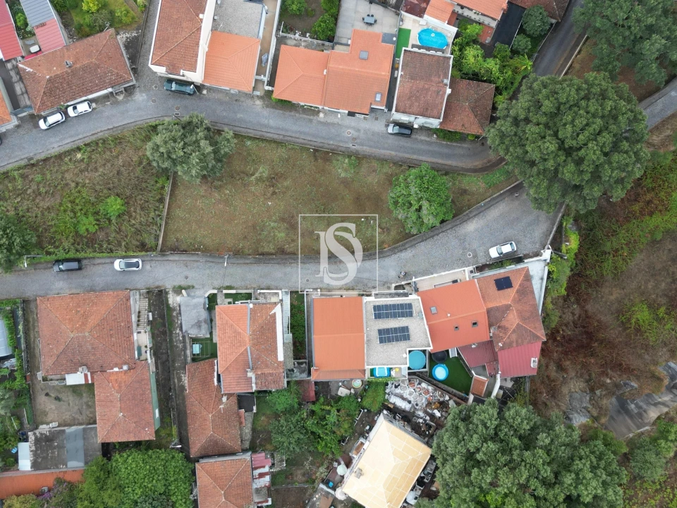 Terreno para Venda em Braga (Maximinos, Sé e Cividade) Foto 13