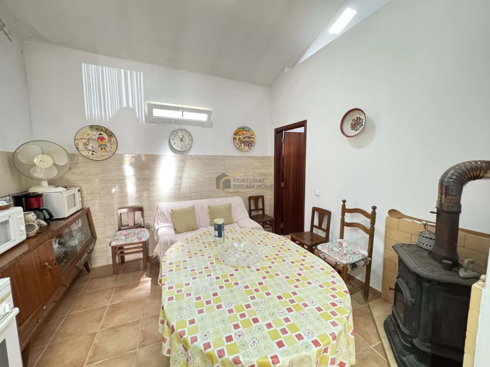 Moradia T3 para Venda em Salir Foto 8