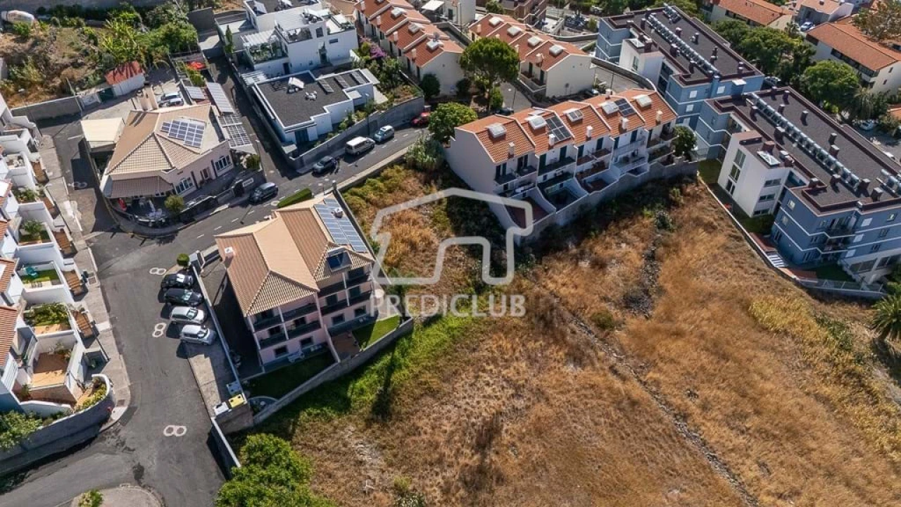 Terreno para Venda em Caniço Foto 4
