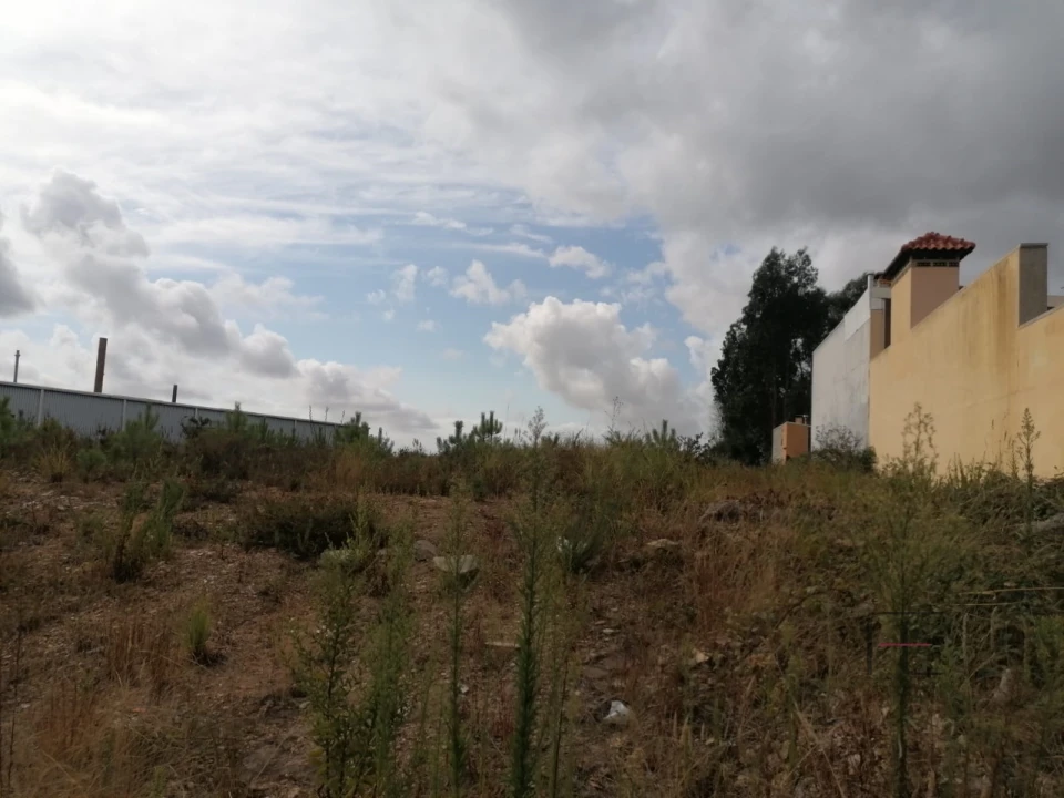 Terreno Comércio / Armazém para Venda em Fânzeres e São Pedro da Cova Foto 12