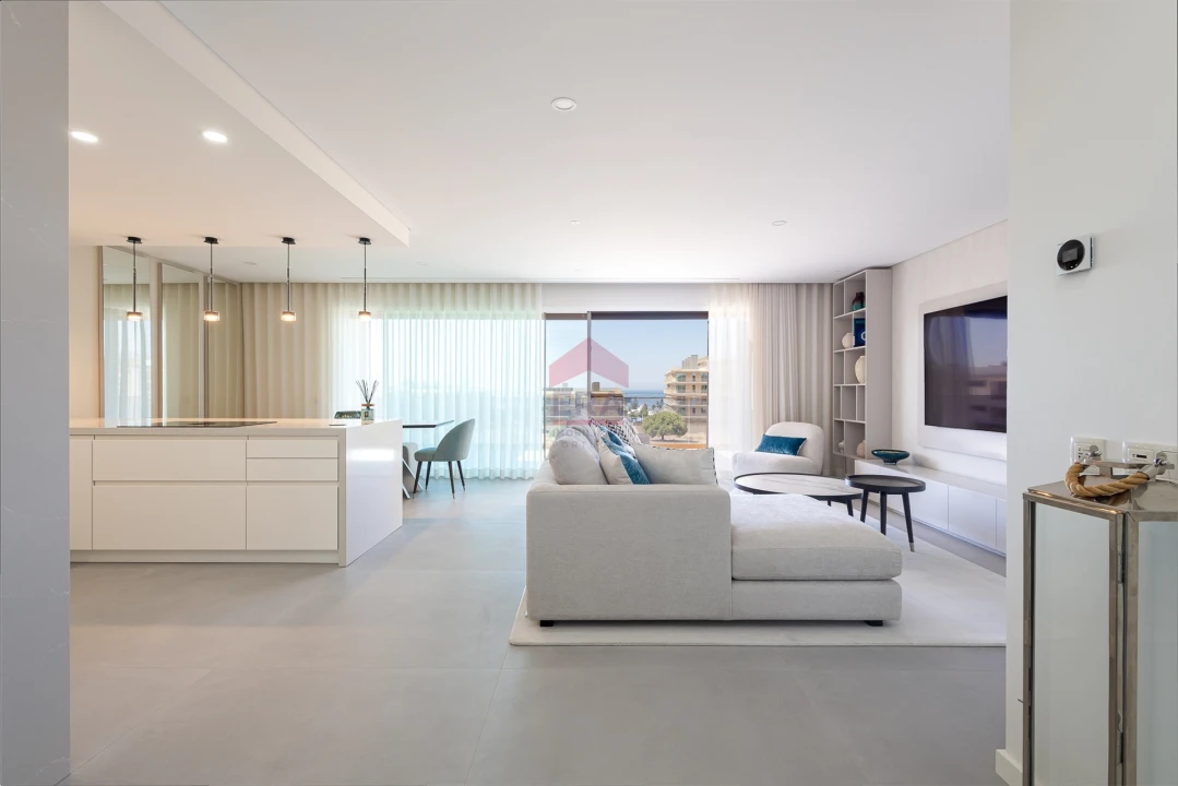 Apartamento T2 para Venda em Quarteira Foto 2