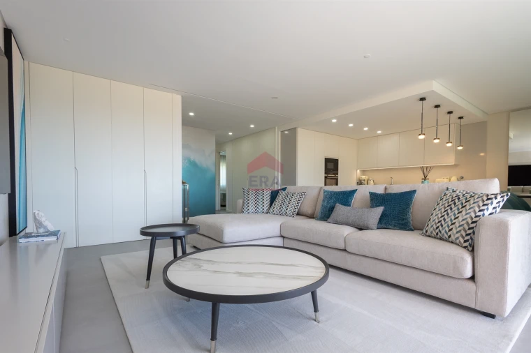 Apartamento T2 para Venda em Quarteira Foto 6