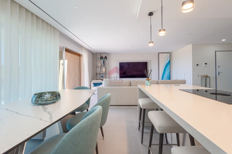 Apartamento T2 para Venda em Quarteira Foto 8