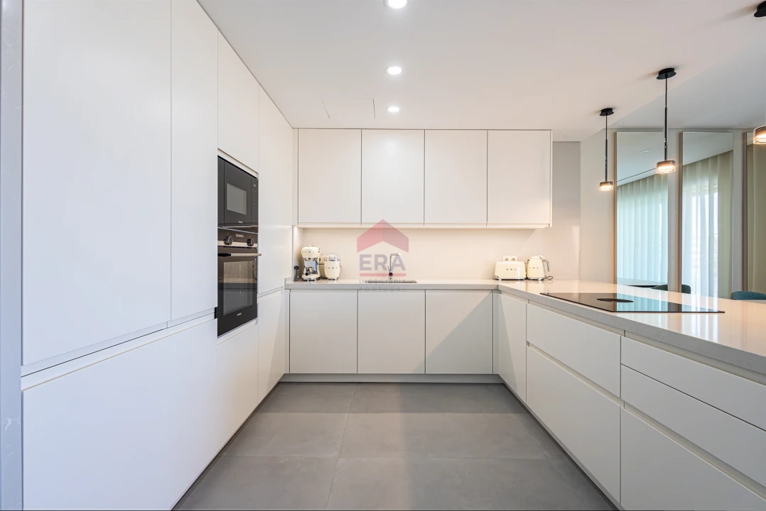 Apartamento T2 para Venda em Quarteira Foto 5