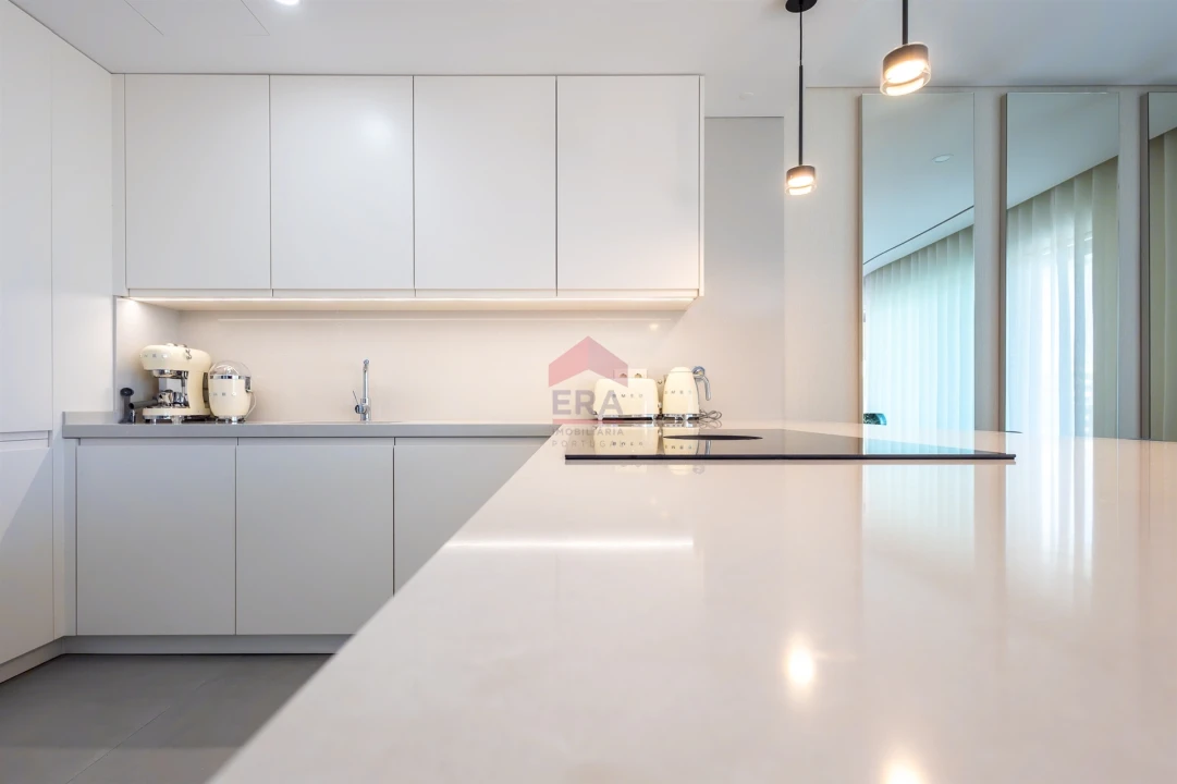 Apartamento T2 para Venda em Quarteira Foto 9