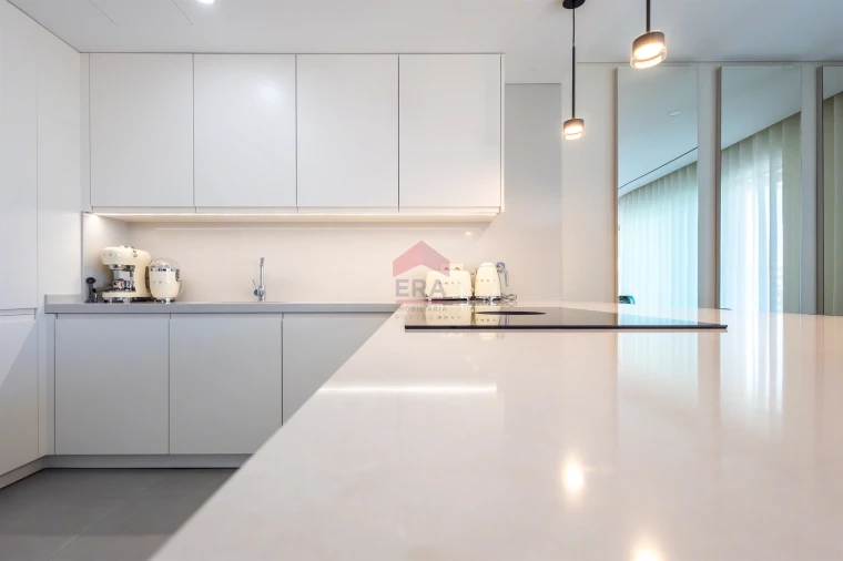 Apartamento T2 para Venda em Quarteira Foto 9