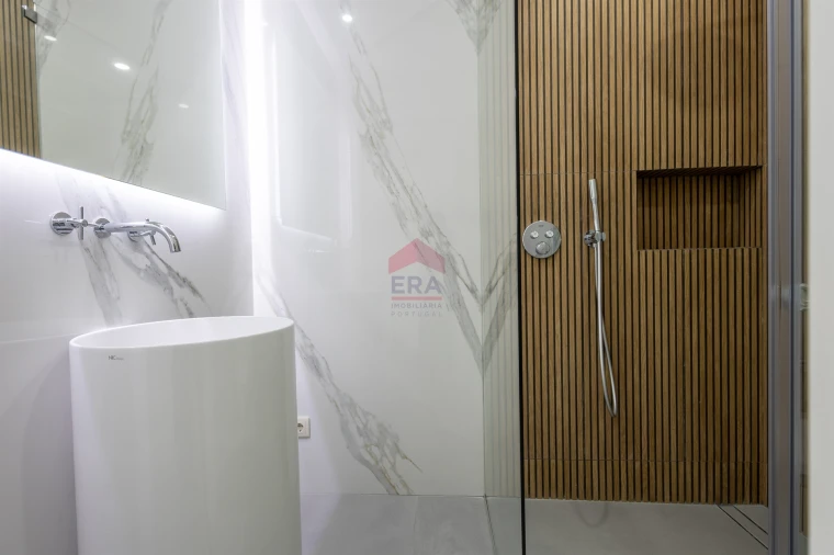 Apartamento T2 para Venda em Quarteira Foto 14