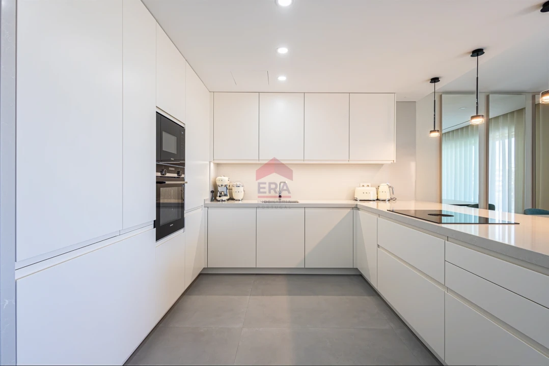 Apartamento T2 para Venda em Quarteira Foto 7