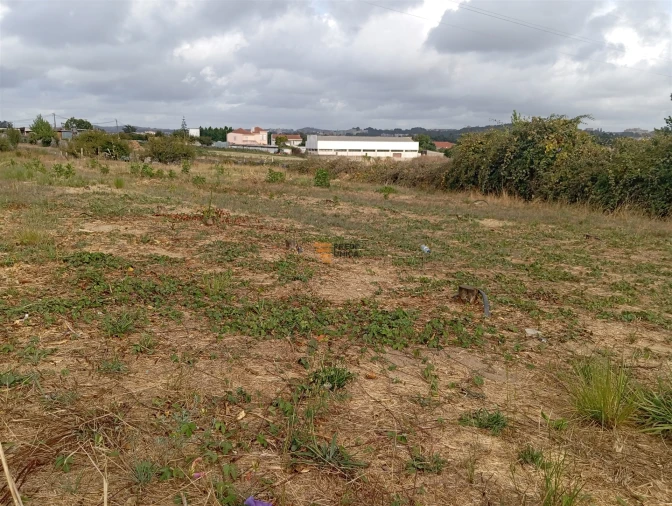 Terreno para Venda em Cidade da Maia Foto 14