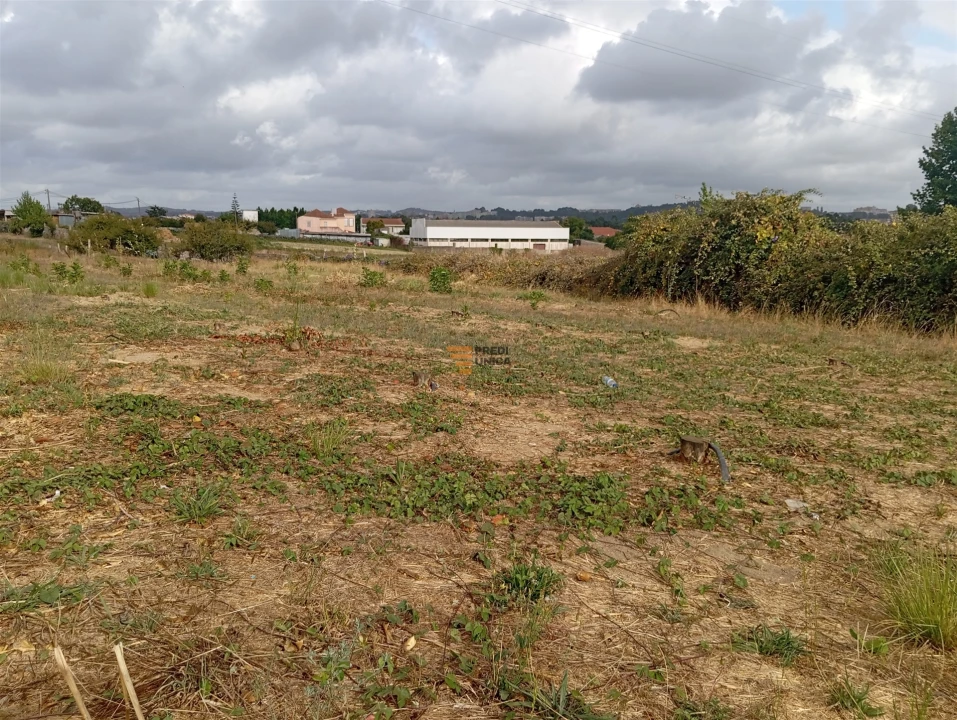Terreno para Venda em Cidade da Maia Foto 10